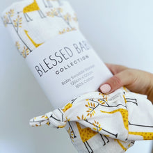 Load image into Gallery viewer, Swaddle Blanket - Giraffes
