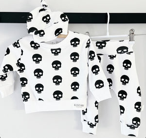 3 - Piece Sweater/Jogger Pants/Beanie Set - Skulls