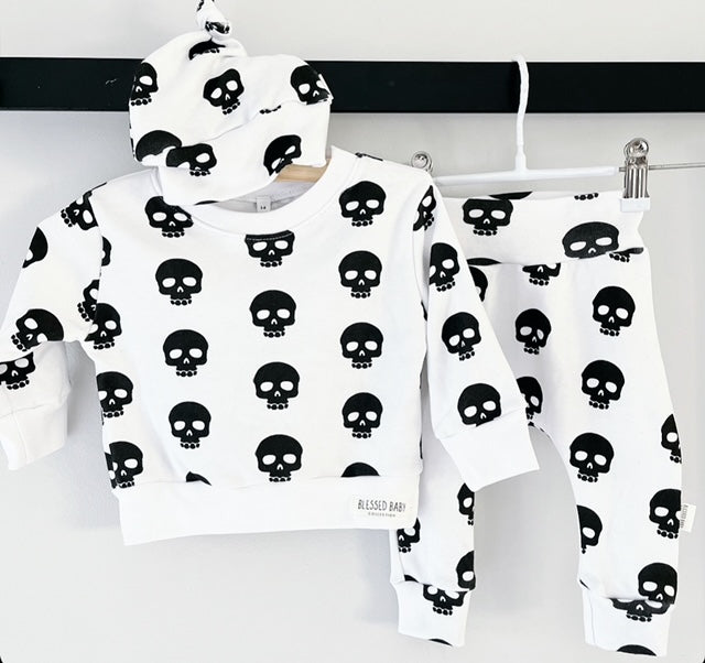 3 - Piece Sweater/Jogger Pants/Beanie Set - Skulls