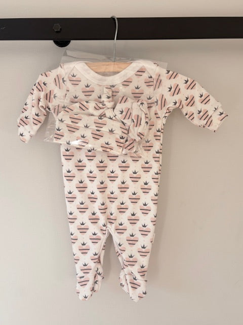 SALE - Footed Romper and Beanie Set - Hearts