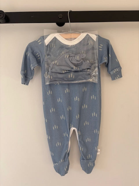 SALE - Footed Romper and Beanie Set - Winter blue