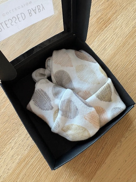 SALE - Beanie and mittens -  Cross blush