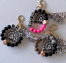 Load image into Gallery viewer, Keyring - Mama
