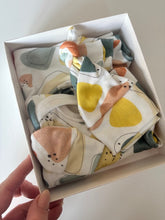 Load image into Gallery viewer, Box Set - Colour me pretty
