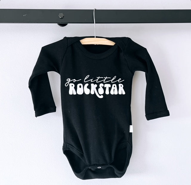 Bavaglino Neonato Rock Star Silver Black In Cotone 100% Con Retro In Plastica Morbida E Chiusura In Velcro - Assorbente E Pratico