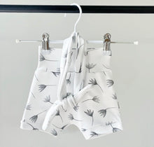Load image into Gallery viewer, Bummies - Painted Flowers Grey
