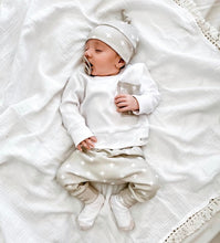 Load image into Gallery viewer, Sweater -White/Cross Stone
