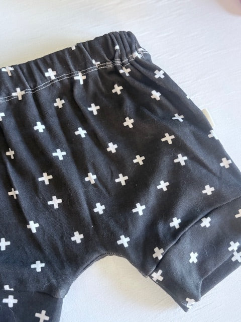 SALE - Shorts - Cross Black